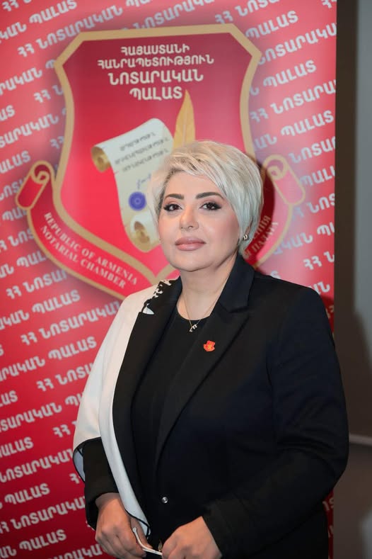 ՀՀ ՆՈՏԱՐԱԿԱՆ ՊԱԼԱՏԻ ՆԱԽԱԳԱՀ ԼԻԼԻԹ ՄՈՒՐԱԴՅԱՆԻ ՇՆՈՐՀԱՎՈՐԱՆՔԸ ՍԱՀՄԱՆԱԴՐՈՒԹՅԱՆ ԸՆԴՈՒՆՄԱՆ 30-ԱՄՅԱԿԻ ԱՌԹԻՎ 